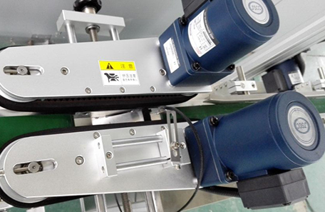 杯子底面貼標機