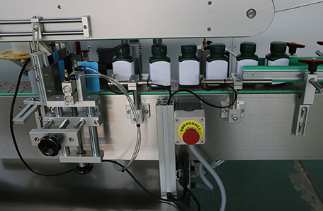 藥瓶多面貼標(biāo)機