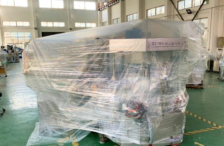 上海知名乳品企業(yè)選購軒特數(shù)控回轉(zhuǎn)式貼標(biāo)機(jī)