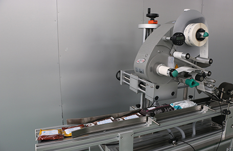 平面貼標(biāo)機